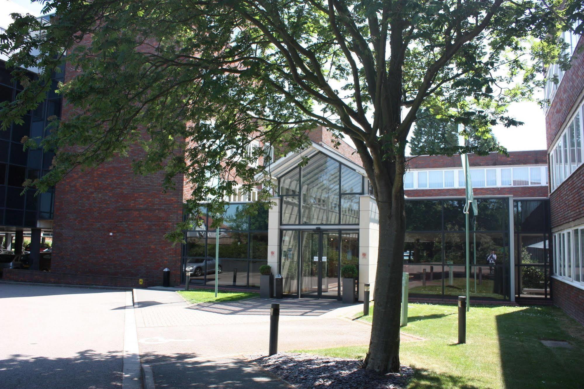 Harben House Hotel Newport Pagnell Exterior photo
